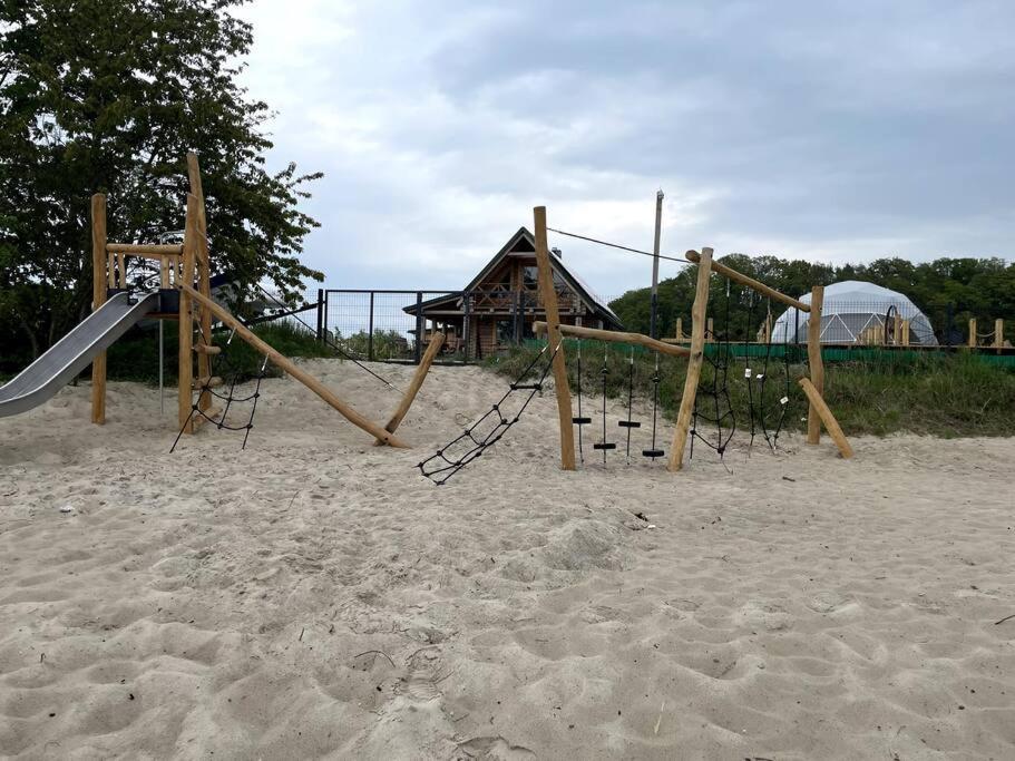 Tiny Beach House Heated And Airconditioned Wapnica  Екстериор снимка